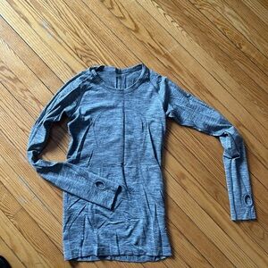 Lululemon Gray Long Sleeve Top